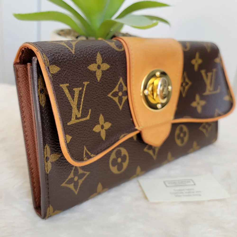 Louis Vuitton Wallet Boetie Monogram - Shoulder Crossbody